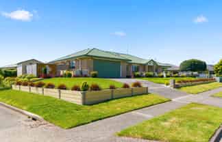 100 Milne Drive, Paraparaumu