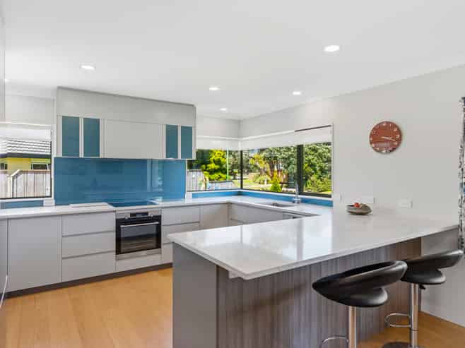 100 Milne Drive, Paraparaumu