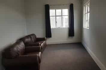 1/10 Lowe Street, Gisborne