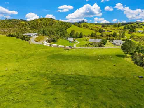 5 and 15 Charis Lane, Wellsford