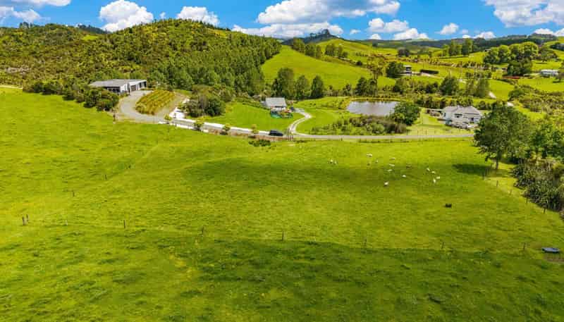 5 and 15 Charis Lane, Wellsford