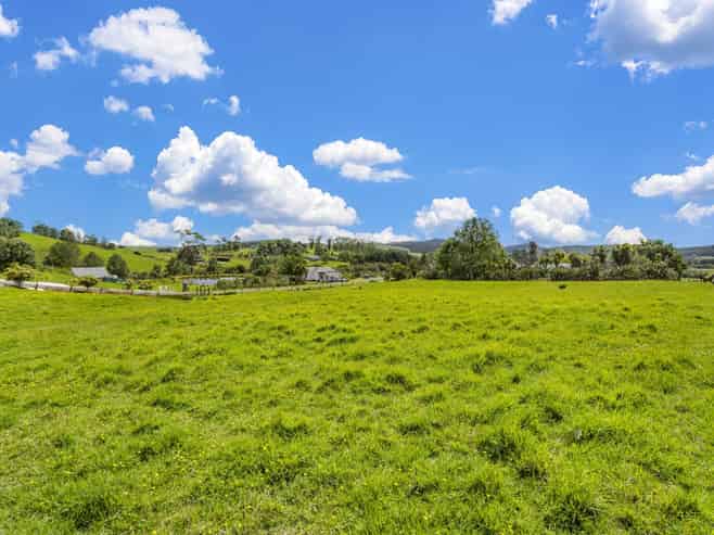 5 and 15 Charis Lane, Wellsford