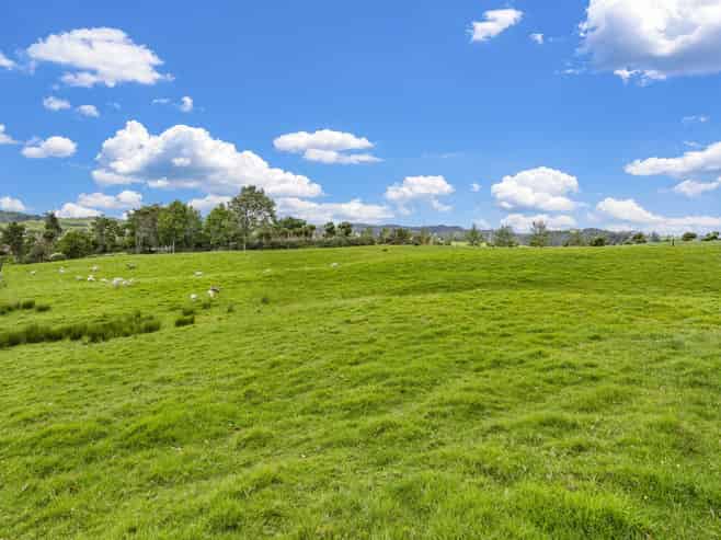 5 and 15 Charis Lane, Wellsford