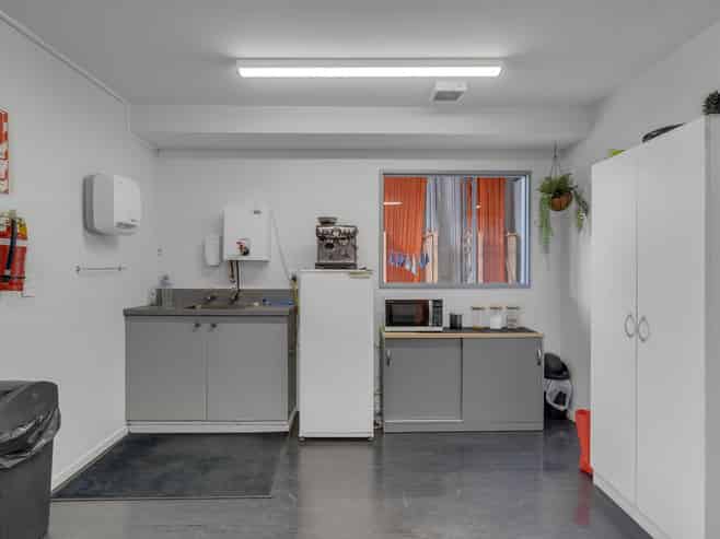 Versatile 1,400sqm Wigram Industrial