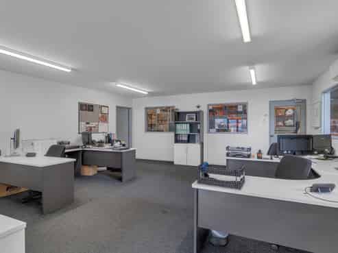 Versatile 1,400sqm Wigram Industrial