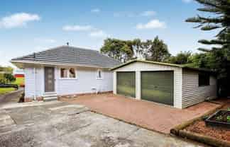 27 Smythe Road, Henderson