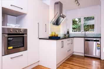 27 Smythe Road, Henderson