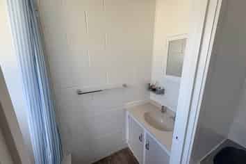 2/310 Western Hills Drive, Avenues