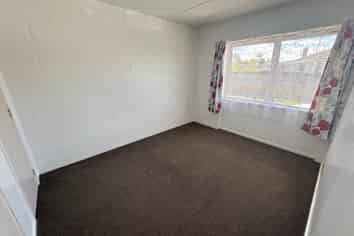 2/310 Western Hills Drive, Avenues