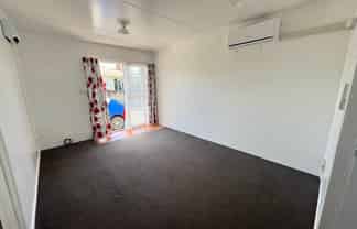 2/310 Western Hills Drive, Avenues