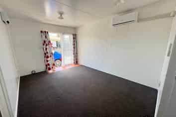 2/310 Western Hills Drive, Avenues