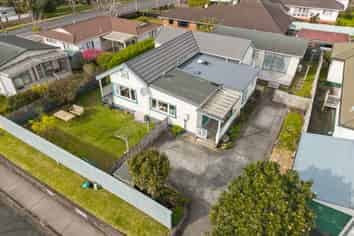 135 Astley Avenue, New Lynn