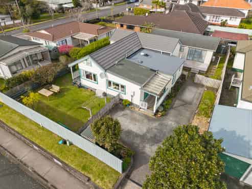 135 Astley Avenue, New Lynn