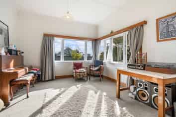 135 Astley Avenue, New Lynn