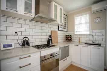 2/41 Spring Street, Onehunga