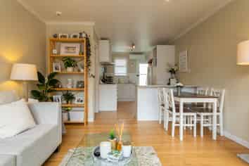 2/41 Spring Street, Onehunga