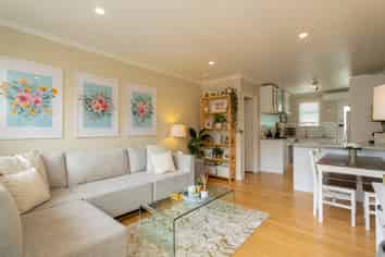 2/41 Spring Street, Onehunga