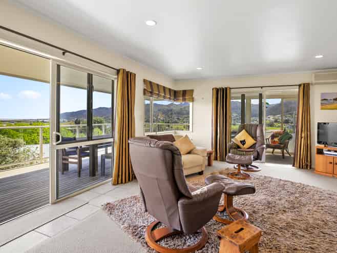 218B Tony Avenue, Thames