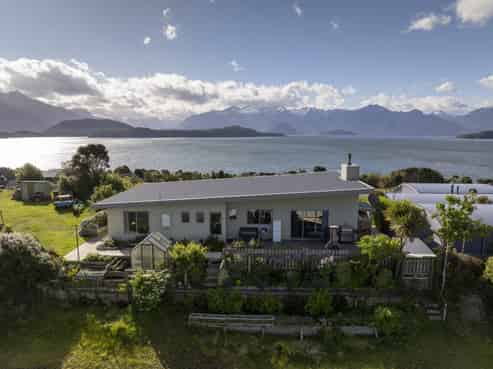 3 Whitestone Court, Manapouri