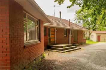 54 Main South Road , Sockburn