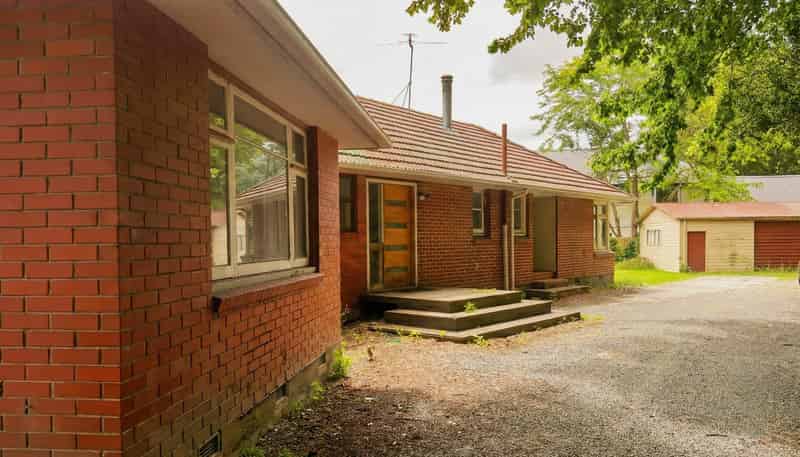 54 Main South Road , Sockburn