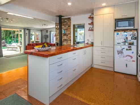 15 Pohue Creek Road, Waiomu