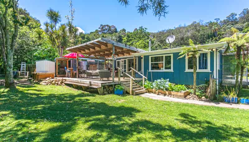 15 Pohue Creek Road, Waiomu