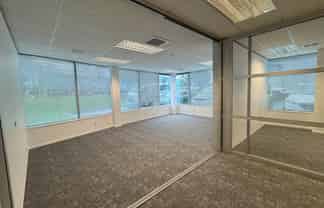 HUGE EXPOSURE GROUND FLOOR ON WILLIAM PICKERING
