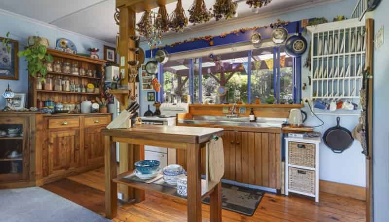 58 The Ridgeway, Enner Glynn