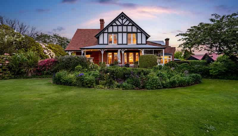 104 Grey Street, Gladstone