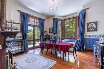 104 Grey Street, Gladstone