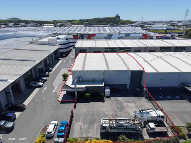 780sqm + 496sqm Secure Yard on Hugo Johnston