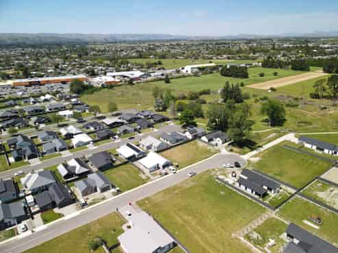 13 Ross Taylor Lane, Upper Plain