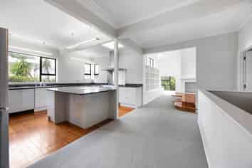 4 Fenton Circus, Orakei