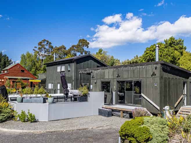 1 and 3 Tiffany Place, Ohakune
