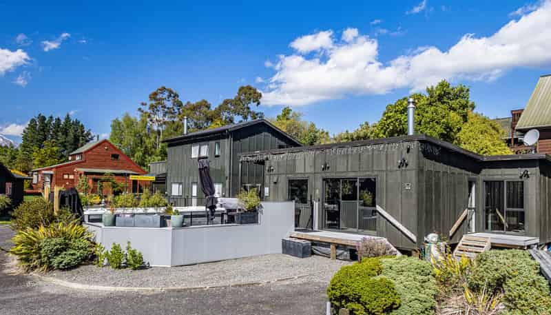 1 and 3 Tiffany Place, Ohakune