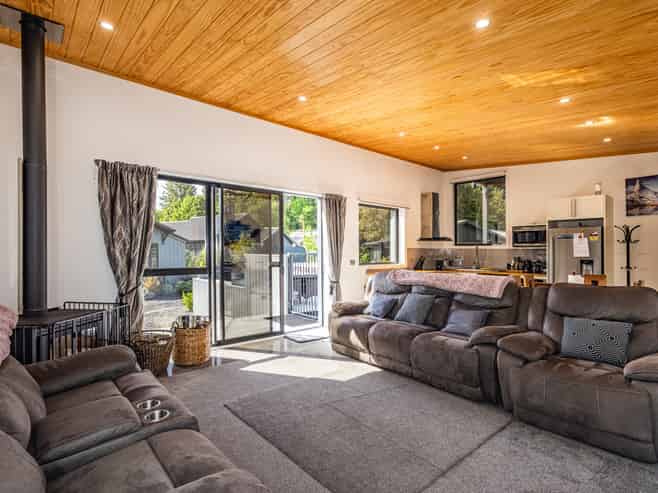 1 and 3 Tiffany Place, Ohakune