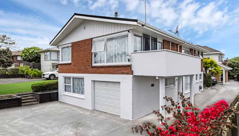 1/59 Glenmore Road, Sunnyhills