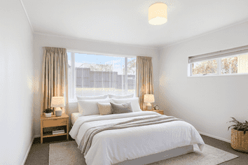 1 Strong Street, Saint Johns