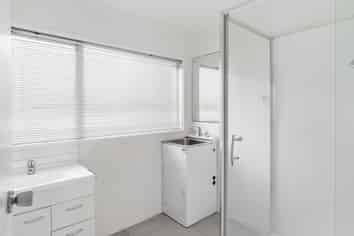 1 Strong Street, Saint Johns