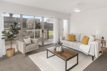 1 Strong Street, Saint Johns