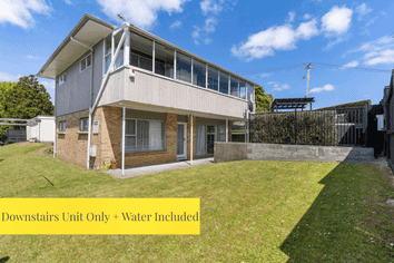 1 Strong Street, Saint Johns