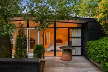 85 Nicholson Road, Khandallah