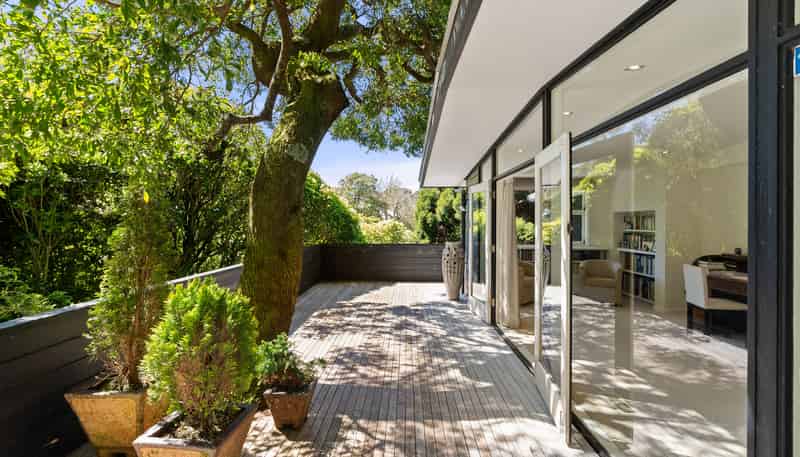 85 Nicholson Road, Khandallah