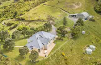 419 and 43 Takapu Road, Tawa