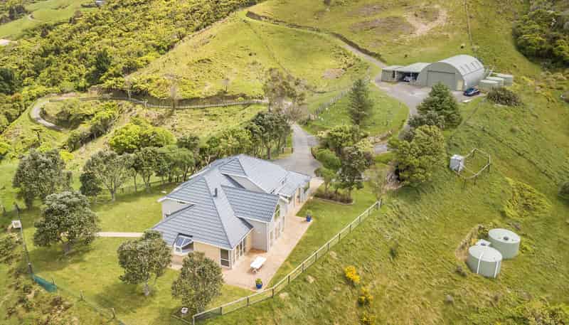 419 and 43 Takapu Road, Tawa