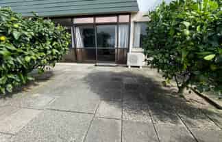 2/18 Cliff Road, Tauranga Central