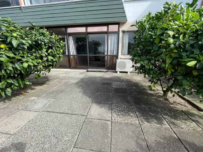 2/18 Cliff Road, Tauranga Central