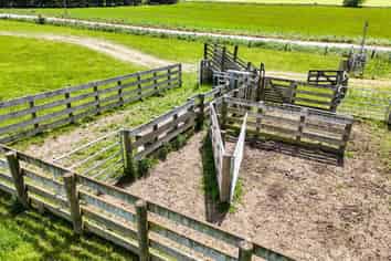 242 Caroline Valley Road, Caroline