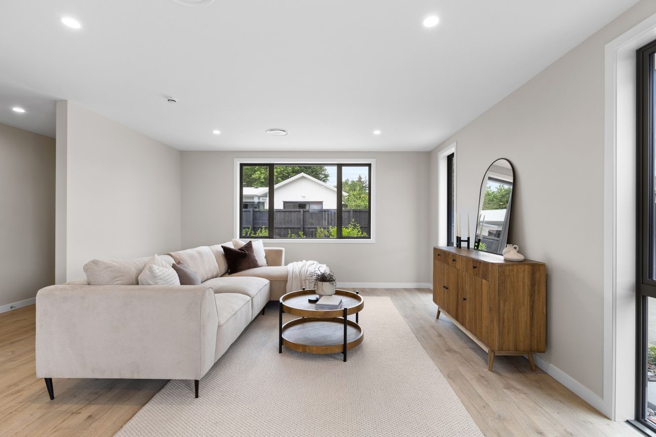 Brick-build, park-side, move in ready - Meer